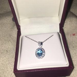 NWOT Helzberg Diamonds necklace